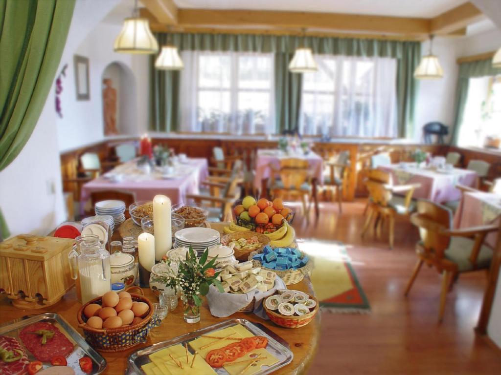 Krosbacher Hof Seefeld in Tirol Bilik gambar