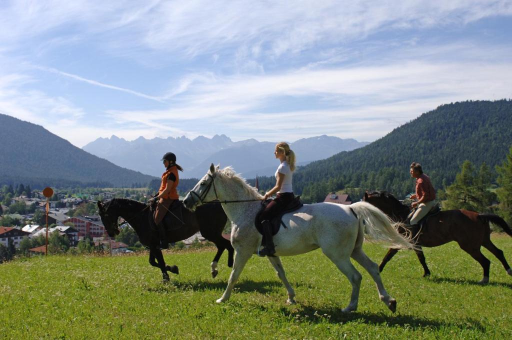 Krosbacher Hof Seefeld in Tirol Luaran gambar